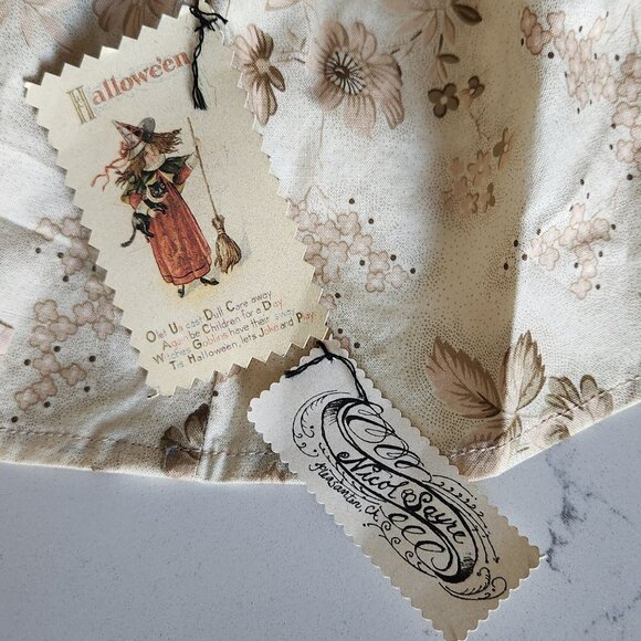 Nicol Sayre Handcrafted Folk Art Doll (Queen of the Harvest) - Picture 11 of 12